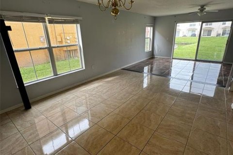 Купить таунхаус в Ривервью, Флорида 3 комнаты, 137.22м2, № 1899799 - фото 10