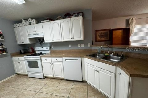 Купить таунхаус в Ривервью, Флорида 3 комнаты, 137.22м2, № 1899799 - фото 3