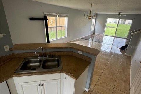 Купить таунхаус в Ривервью, Флорида 3 комнаты, 137.22м2, № 1899799 - фото 4