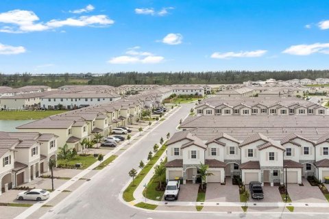 Townhouse in Homestead, Florida 3 bedrooms № 2054253 - photo 21