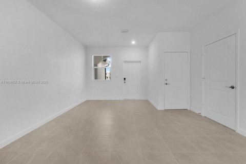 Townhouse in Homestead, Florida 3 bedrooms № 2054253 - photo 3