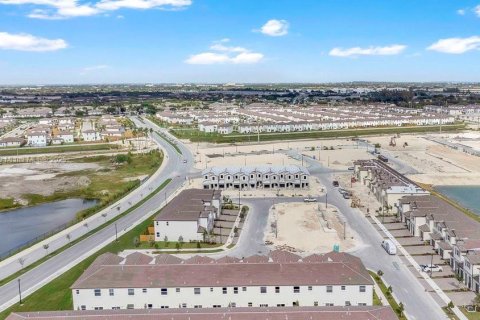 Townhouse in Homestead, Florida 3 bedrooms № 2054253 - photo 23