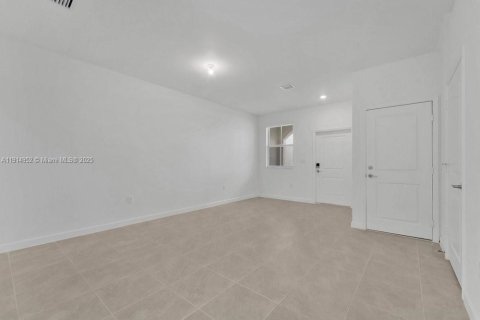 Townhouse in Homestead, Florida 3 bedrooms № 2054253 - photo 4