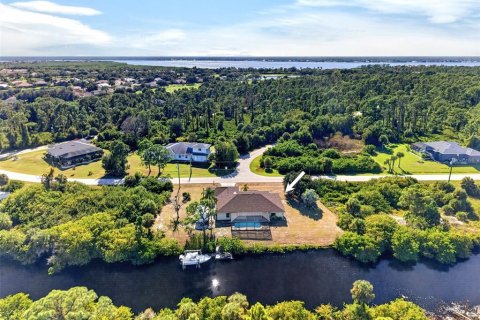Villa ou maison à vendre à Port Charlotte, Floride: 3 chambres, 200.95 m2 № 2437268 - photo 4