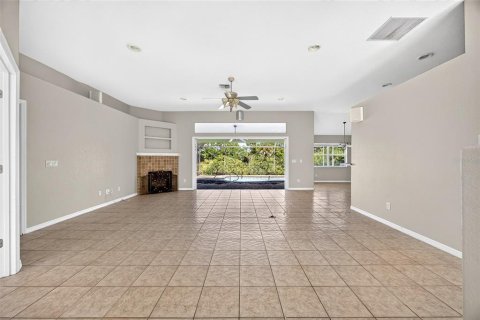 Villa ou maison à vendre à Port Charlotte, Floride: 3 chambres, 200.95 m2 № 2437268 - photo 10
