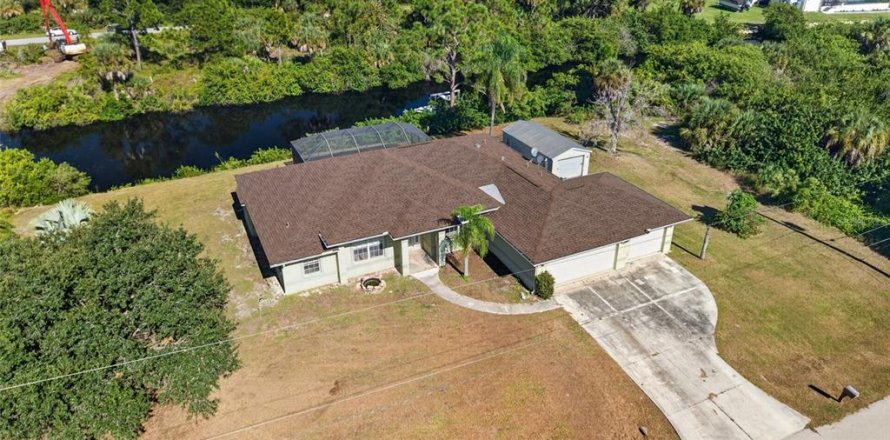 Villa ou maison à Port Charlotte, Floride 3 chambres, 200.95 m2 № 2437268