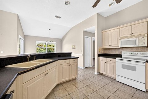 Villa ou maison à vendre à Port Charlotte, Floride: 3 chambres, 200.95 m2 № 2437268 - photo 14