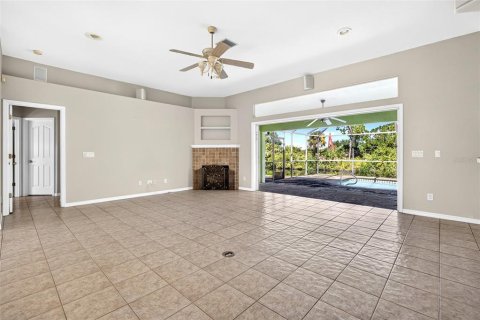 Villa ou maison à vendre à Port Charlotte, Floride: 3 chambres, 200.95 m2 № 2437268 - photo 8