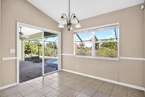 Villa ou maison à vendre à Port Charlotte, Floride: 3 chambres, 200.95 m2 № 2437268 - photo 16