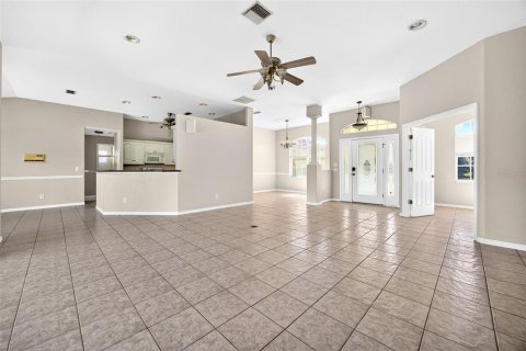 Villa ou maison à vendre à Port Charlotte, Floride: 3 chambres, 200.95 m2 № 2437268 - photo 11