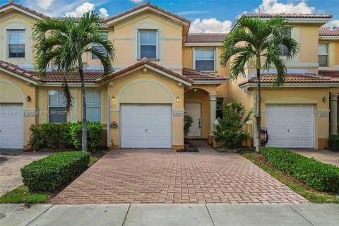 Adosado en venta en Miami, Florida, 3 dormitorios, 148.83 m2 № 1975254 - foto 11