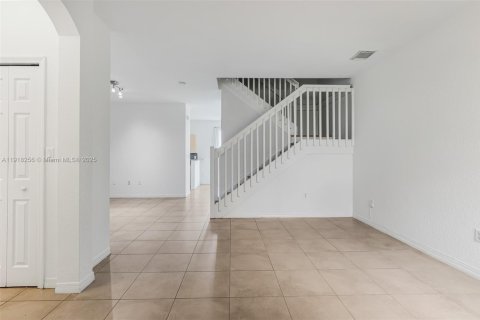 Adosado en venta en Miami, Florida, 3 dormitorios, 148.83 m2 № 1975254 - foto 20