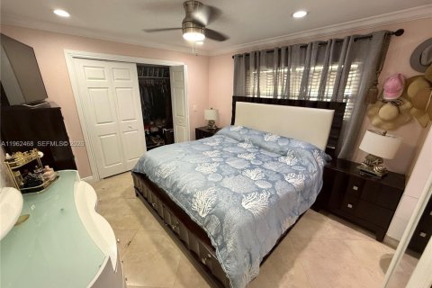 Villa ou maison à vendre à Miami, Floride: 2 chambres, 150.87 m2 № 2025015 - photo 7