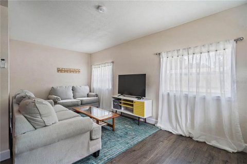 Immobilier commercial à vendre à Pinellas Park, Floride: 4 chambres, 148.64 m2 № 1908031 - photo 5