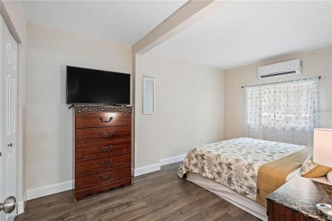 Immobilier commercial à vendre à Pinellas Park, Floride: 4 chambres, 148.64 m2 № 1908031 - photo 18