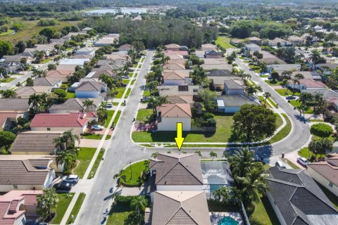 House in Wellington, Florida 4 bedrooms, 233.18 sq.m. № 1136350 - photo 1