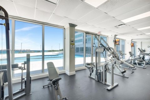 Condo in Miami Beach, Florida, 1 bedroom  № 1972178 - photo 25