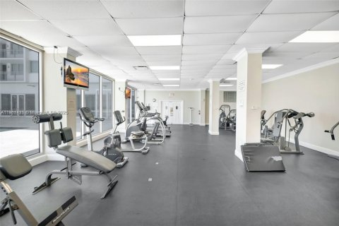 Condo in Miami Beach, Florida, 1 bedroom  № 1972178 - photo 26