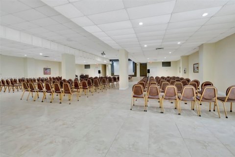 Condo in Miami Beach, Florida, 1 bedroom  № 1972178 - photo 29