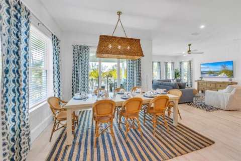 Купить виллу или дом в Анна-Мария, Флорида 3 комнаты, 294.04м2, № 1521213 - фото 8