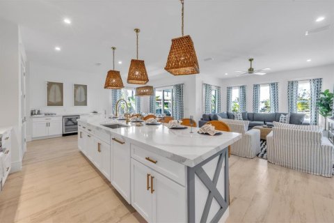Купить виллу или дом в Анна-Мария, Флорида 3 комнаты, 294.04м2, № 1521213 - фото 6