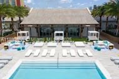 Condo in Sunny Isles Beach, Florida, 3 bedrooms № 1965031 - photo 8