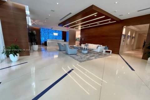 Condo in Sunny Isles Beach, Florida, 3 bedrooms № 1965031 - photo 9