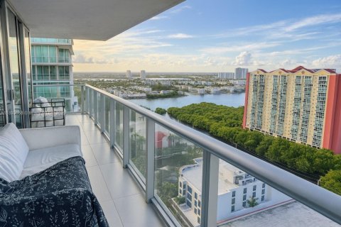 Condo in Sunny Isles Beach, Florida, 3 bedrooms № 1965031 - photo 6
