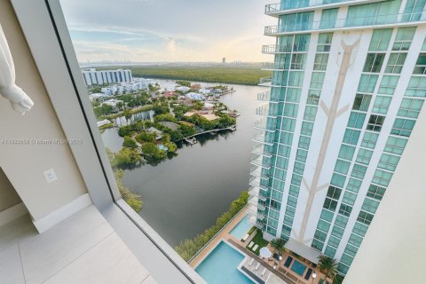 Condo in Sunny Isles Beach, Florida, 3 bedrooms № 1965031 - photo 4
