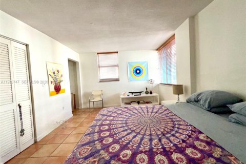 Condominio en venta en Miami Beach, Florida, 1 dormitorio, 70.98 m2 № 2033010 - foto 15