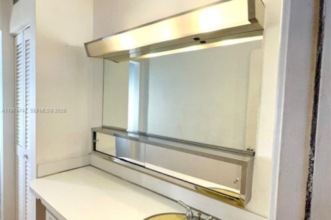 Condominio en venta en Miami Beach, Florida, 1 dormitorio, 70.98 m2 № 2033010 - foto 21