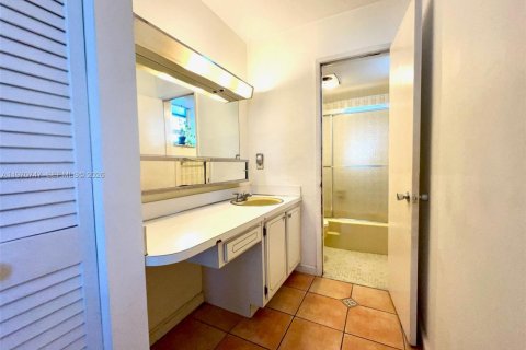 Condominio en venta en Miami Beach, Florida, 1 dormitorio, 70.98 m2 № 2033010 - foto 19