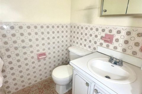 Condominio en venta en Miami Beach, Florida, 1 dormitorio, 70.98 m2 № 2033010 - foto 10