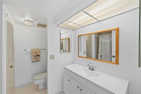 Copropriété à vendre à Clearwater, Floride: 2 chambres, 115.2 m2 № 2289892 - photo 18