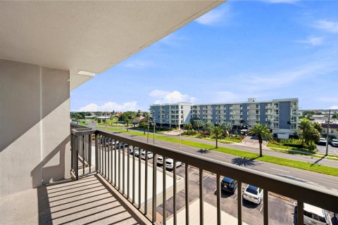 Copropriété à vendre à Clearwater, Floride: 2 chambres, 115.2 m2 № 2289892 - photo 10