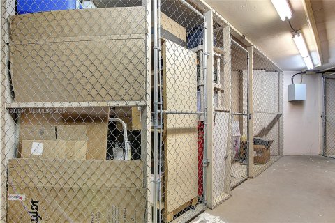 Condominio en venta en Pembroke Pines, Florida, 2 dormitorios, 94.85 m2 № 2051268 - foto 20