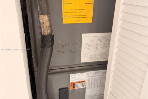 Villa ou maison à vendre à Fort Lauderdale, Floride: 3 chambres, 85.47 m2 № 1941432 - photo 25