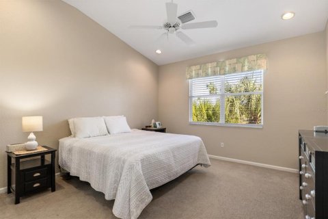 Condo in Port Charlotte, Florida, 3 bedrooms № 2237045 - photo 17