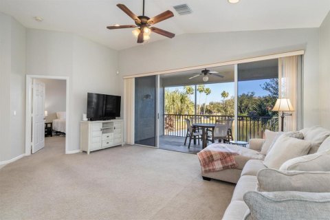 Condo in Port Charlotte, Florida, 3 bedrooms № 2237045 - photo 12