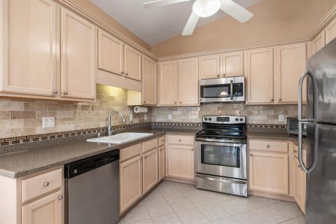 Condo in Port Charlotte, Florida, 3 bedrooms № 2237045 - photo 6