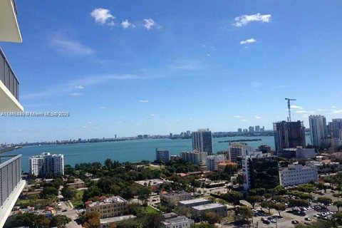 Copropriété à vendre à Miami, Floride: 1 chambre, 79.99 m2 № 1979457 - photo 1
