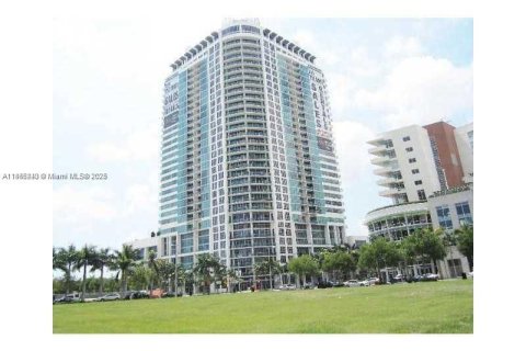 Copropriété à vendre à Miami, Floride: 1 chambre, 79.99 m2 № 1979457 - photo 2