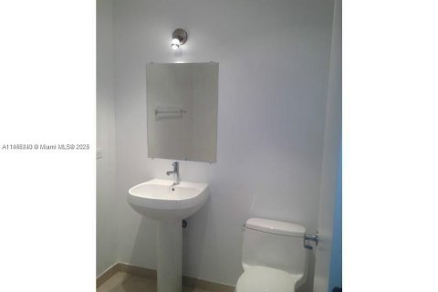 Copropriété à vendre à Miami, Floride: 1 chambre, 79.99 m2 № 1979457 - photo 10