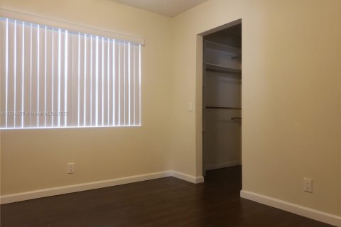 House in Weston, Florida 2 bedrooms, 82.96 sq.m. № 1930210 - photo 9