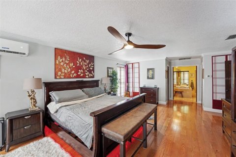 House in Clearwater, Florida 4 bedrooms, 402.08 sq.m. № 2234790 - photo 11