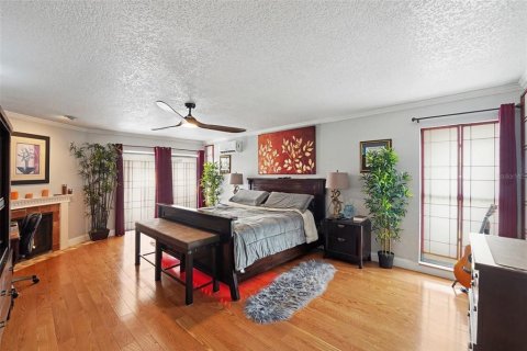 House in Clearwater, Florida 4 bedrooms, 402.08 sq.m. № 2234790 - photo 10