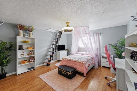 House in Clearwater, Florida 4 bedrooms, 402.08 sq.m. № 2234790 - photo 13
