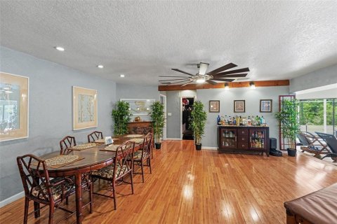 House in Clearwater, Florida 4 bedrooms, 402.08 sq.m. № 2234790 - photo 4