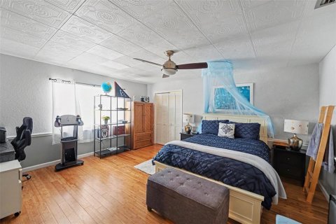 House in Clearwater, Florida 4 bedrooms, 402.08 sq.m. № 2234790 - photo 16