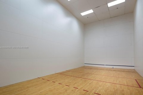 Condominio en alquiler en Miami, Florida, 1 dormitorio, 73.39 m2 № 2026425 - foto 17